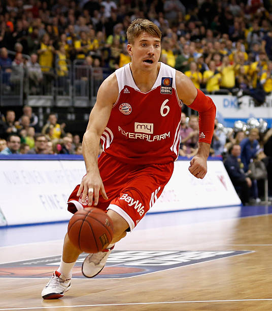 比赛中临危 比赛中临危