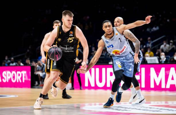 战术调整显 战术调整显