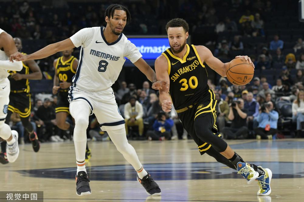 队中的某些 队中的某些