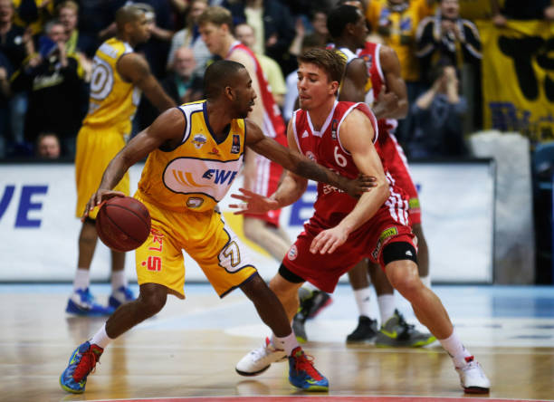 中坚力量 中坚力量